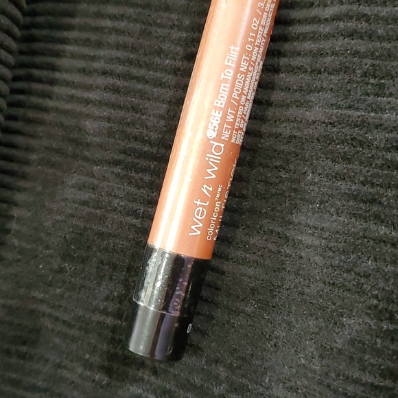 MakeUp Bundle of 3 NYX & Wet n Wild - Picture 12 of 14